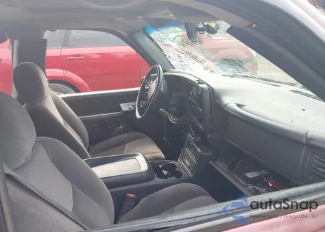 2001 Chevrolet Silverado 1500 Ls from USA, damaged, VIN 2GCEC19T611220734